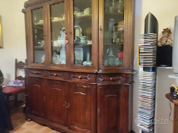 Mobile con vetrina in legno massello