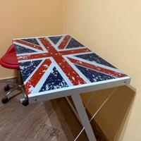 Scrivania e Sgabello