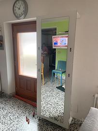 Specchio appendiabiti