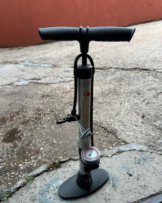 Pompa da pavimento LineaBici