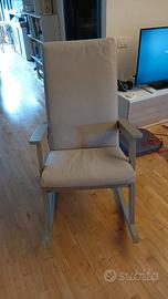 Sedia dondolo IKEA con cuscino