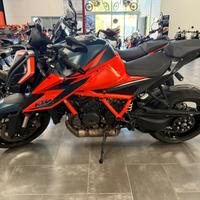 KTM 1290 superduke r