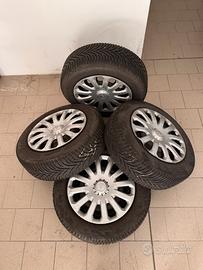 4 Gomme Invernali 195 60 R15 con cerchioni
