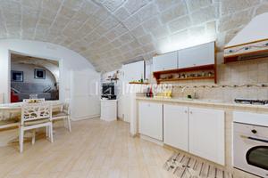 Centro Storico, trilocale al primo piano!