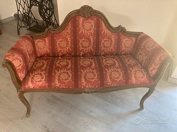 Divanetto  antico ristrutturato