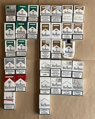 Collezione di pacchetti di sigarette vuoti Vintage