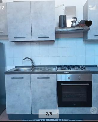 armadio, cucina, divano, tavolo