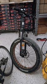 Bicicletta elettrica modello Mountain bike