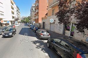 RE Di ROMA STANZA SINGOLA ARREDATA E BEN COLLEGATA