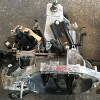 Cambio manuale 5marce nissan micra 1.5 DCi