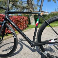 Kit Telaio Colnago C68 + Manubrio Integrato