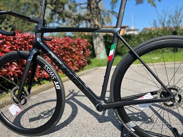 Kit Telaio Colnago C68 + Manubrio Integrato