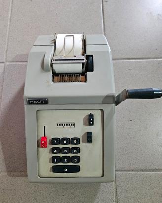 Cacolatrice meccanica Facit