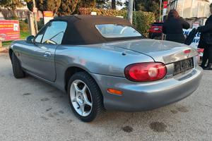 Mazda MX-5 1.6i 16V cat Rainbow