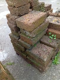 Mattoni di tufo