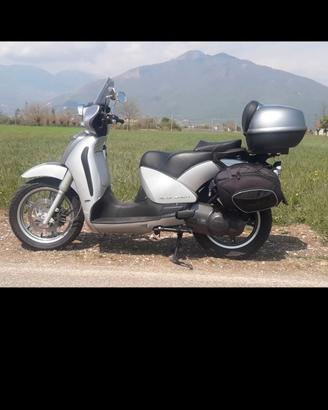 Aprilia GT 250 Scarabeo 