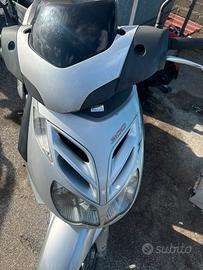 Aprilia sportcity 300 ricambi
