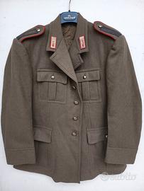 gruppo divise militari anni 60 