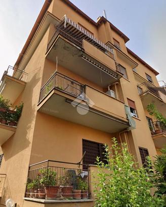 2 LOCALI A ROMA