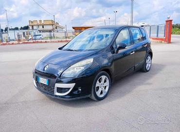 Renault Scenic 2011
