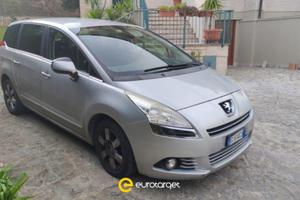 PEUGEOT 5008 1.6 HDi 112CV Active