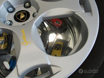 Tavolino a tema Lamborghini