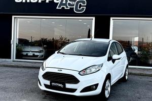 Ford Fiesta 5 Porte 1.2 BENZ 60 CV ADATTA A NEOPAT