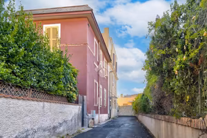4 LOCALI A CIVITAVECCHIA