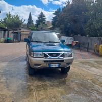 NISSAN Terrano II