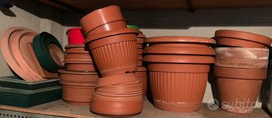 Vasi, sottovasi e carrellini