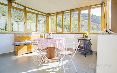 AMPIO 3 LOCALI CON TERRAZZO VERANDATO IN BIFAMILIA