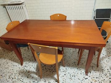 Tavolo da pranzo in legno + 6 sedie