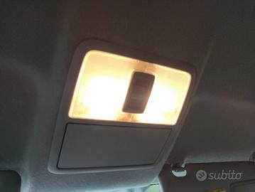 Plafoniera anteriore DAIHATSU TERIOS del 2001