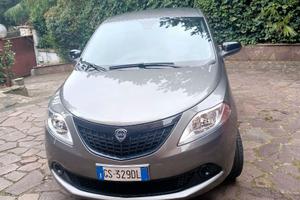 Lancia Ypsilon III 1.0 firefly hybrid Silver s