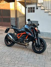 Ktm 1290 super duke r