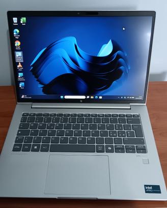 HP 640 G11 Intel Core Ultra 5 135U e 32 gb di ram