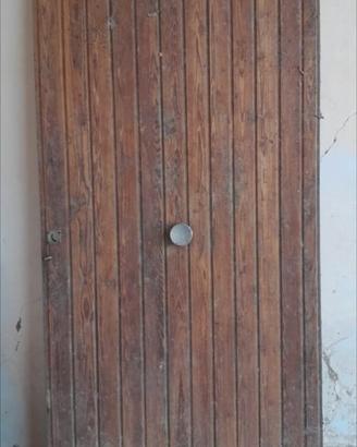 1 porta in legno, colore rovere