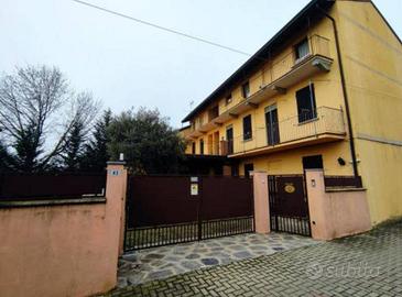 Immobile in asta di 197 m² con più di 5 locali a C