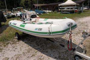 Gommone 330