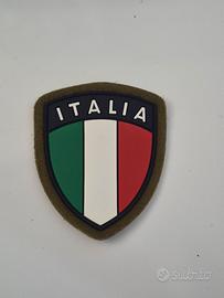 patch italia con bordo verde militare