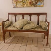 Divanetto in noce