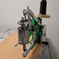 Macchina da cucire cuoio e pellami