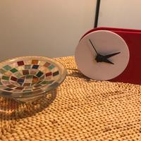 Porta oggetti e orologio