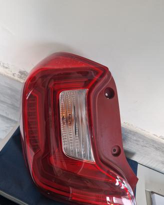Fanalino a led kia picanto 2021