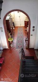 Villa di 400 m² con più di 5 locali a Lucca
