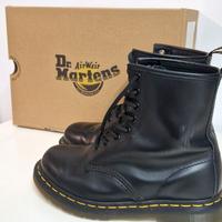 Dr. Martens 1460 – Stivaletti Iconici