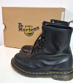 Dr. Martens 1460 – Stivaletti Iconici