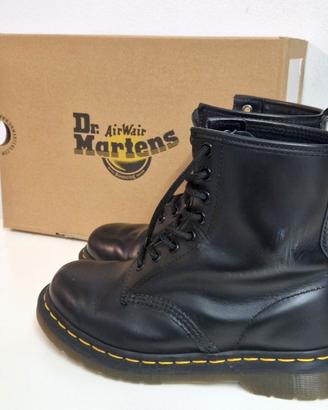 Dr. Martens 1460 – Stivaletti Iconici
