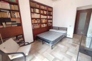 Camere singole in attico arredato Via La Marmora