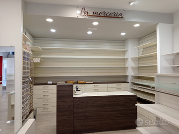 Arredamento negozio abbigliamento